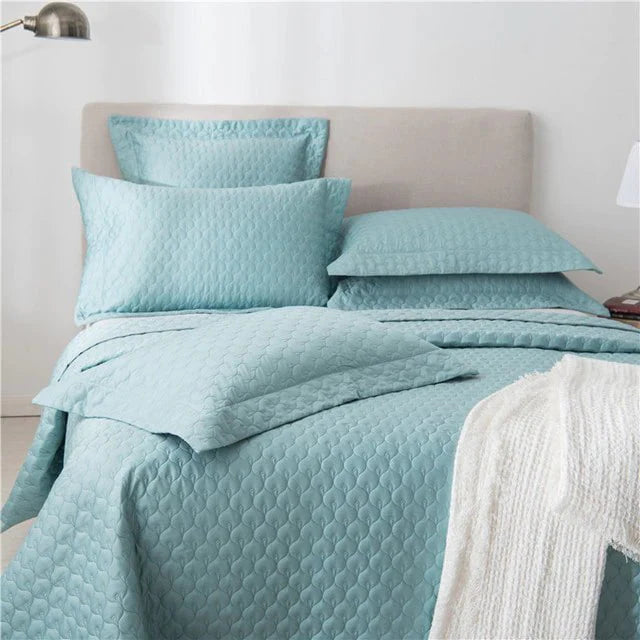 Clara Coverlet Set