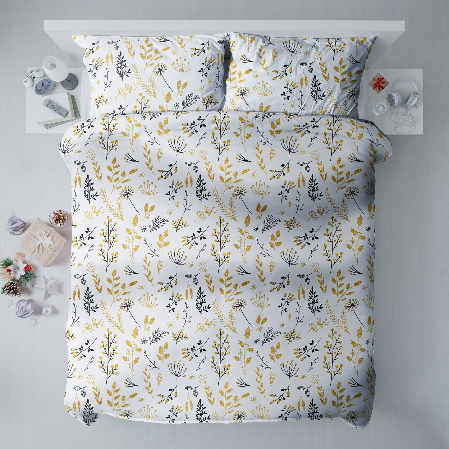 Christmas Gold Floral & Leaf Berries Duvet Cover Set