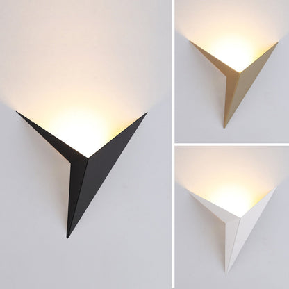 Trigon™ Wall Light