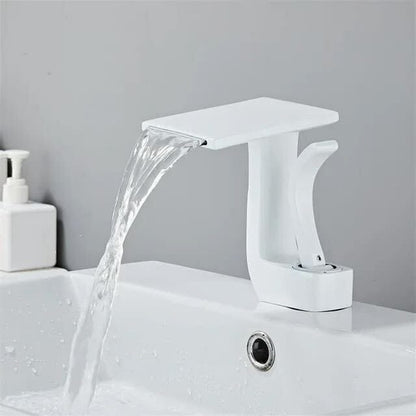 Serpenti Flow Faucet