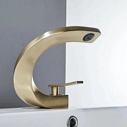 Twist Flow Faucet