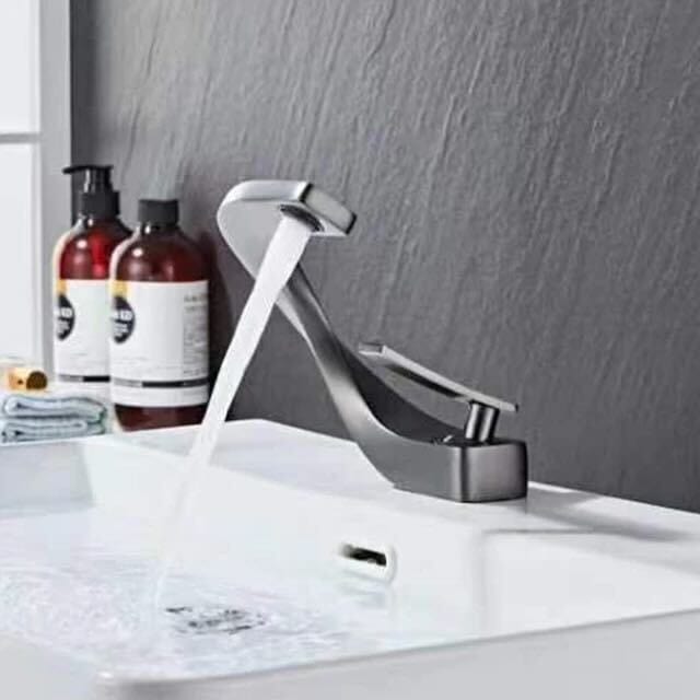 Twist Flow Faucet