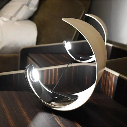 Nova Curve Lamp