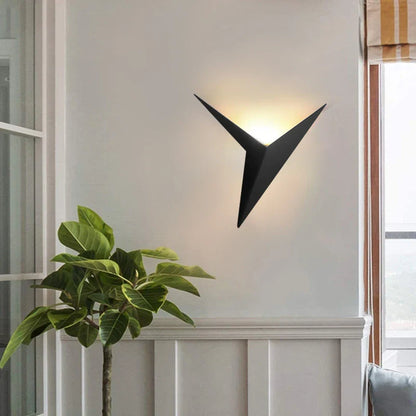 Trigon™ Wall Light