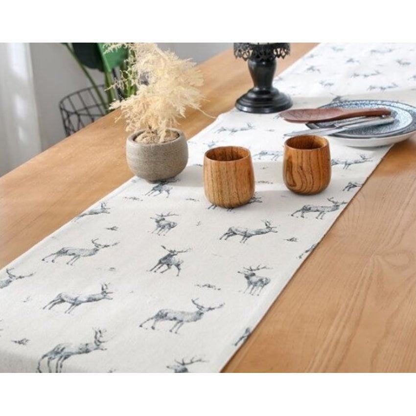 Christmas Saro Table Runner