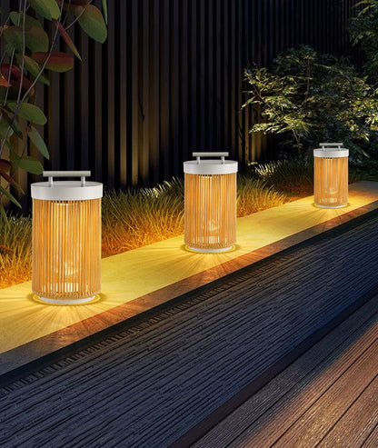 Solara Luxe Outdoor Light (Solar)