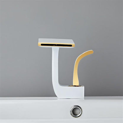 Serpenti Flow Faucet