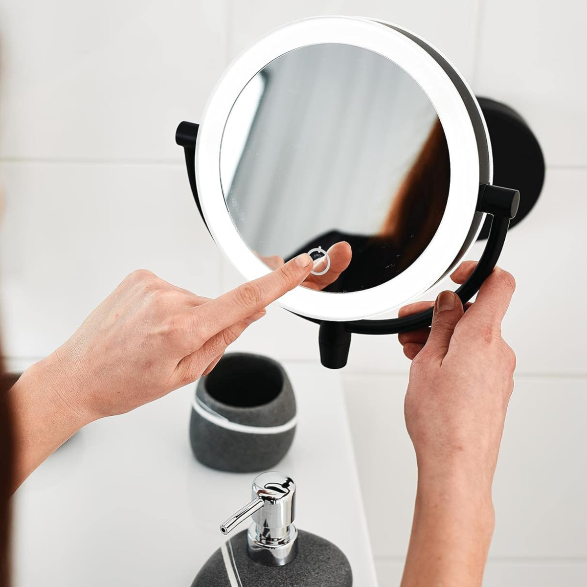 IlluminAura™ Make-Up Mirror