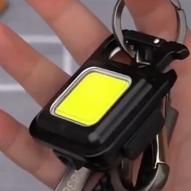 Multifunctional Keychain Light