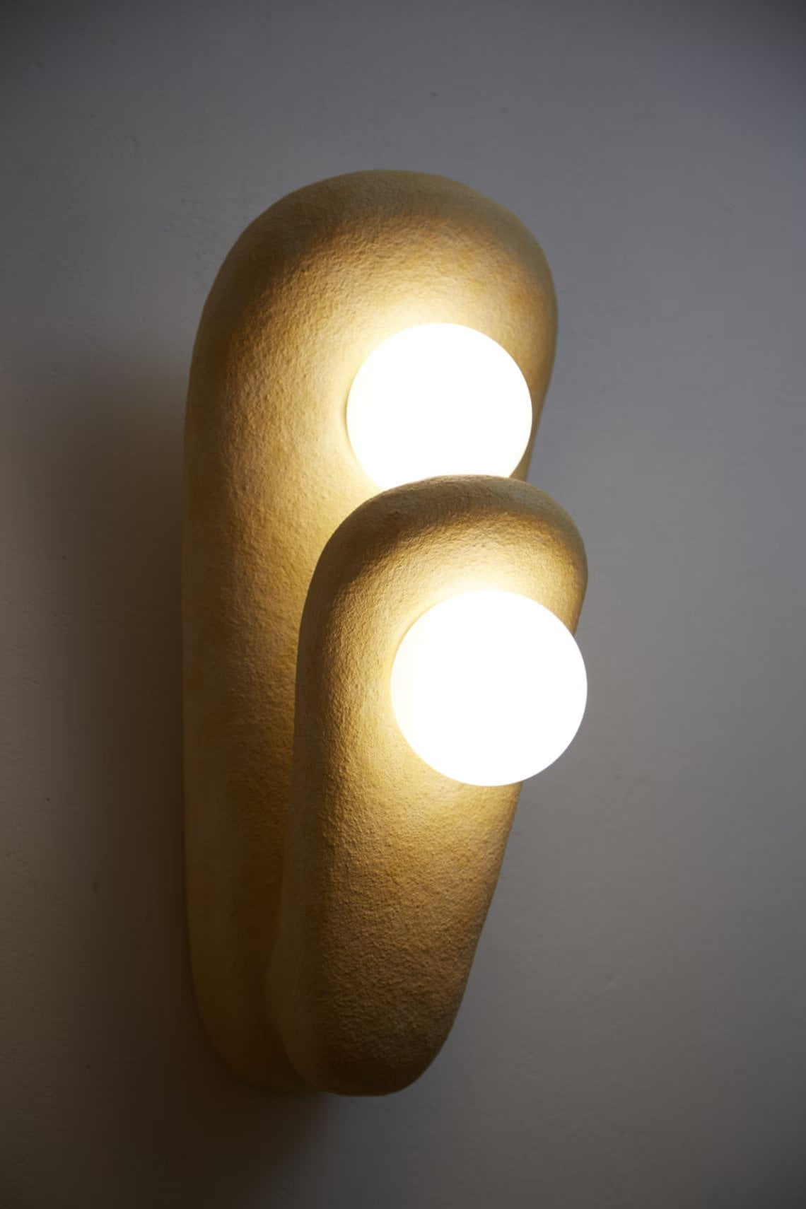 Zakohani Sconce