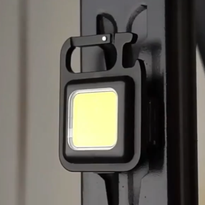 Multifunctional Keychain Light