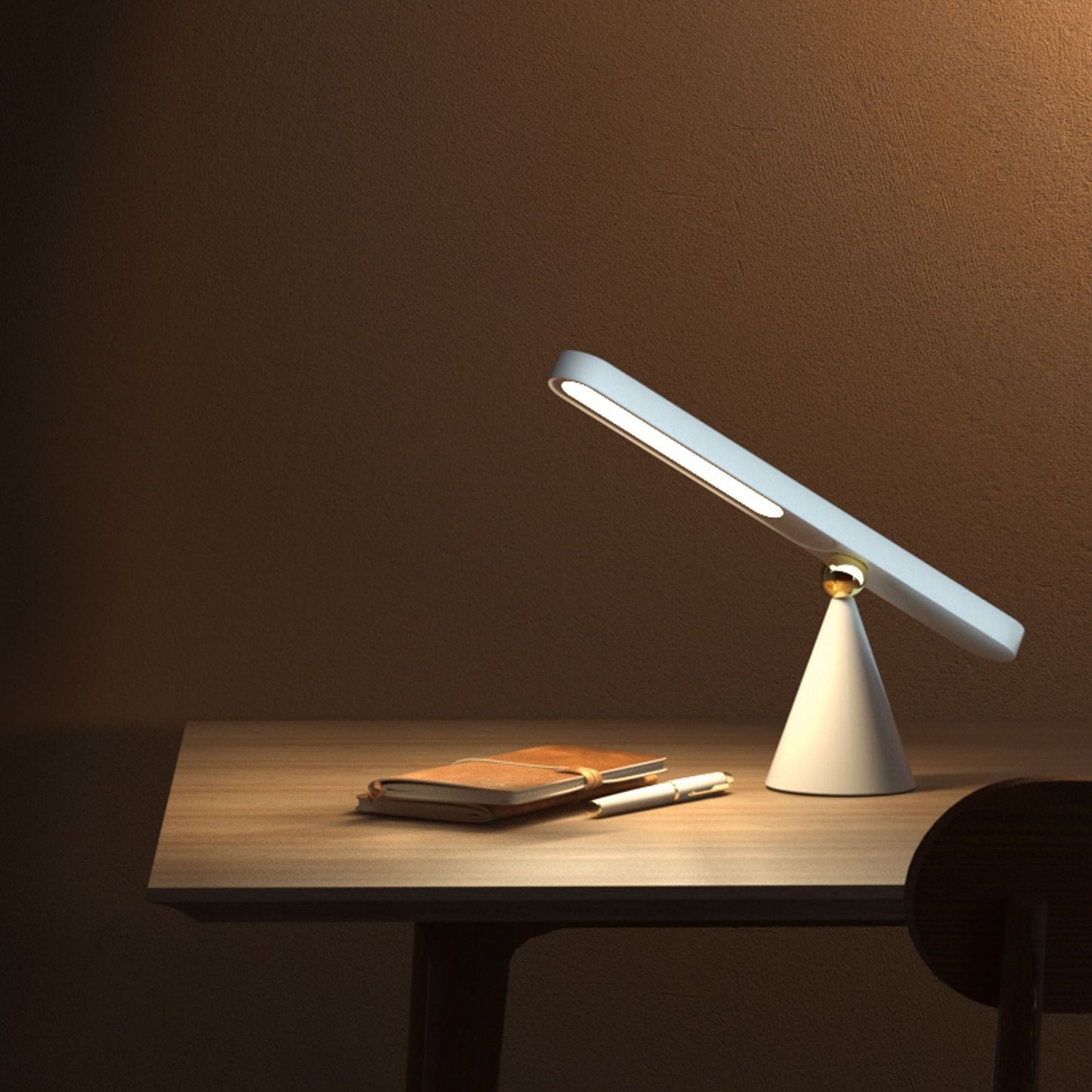 Wireless Lamp with Multifunctional Magnetic Suction